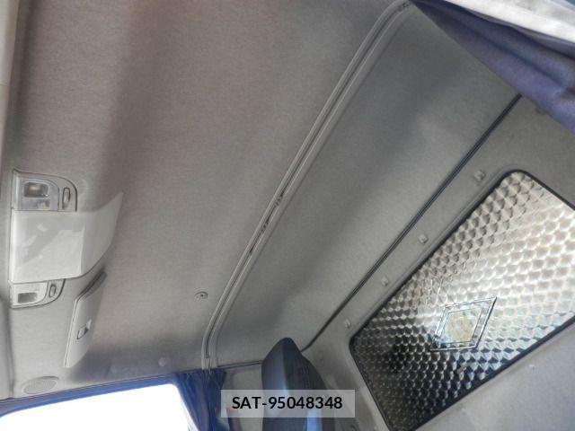 Mitsubishi FIGHTER 2018-08 2247963-22