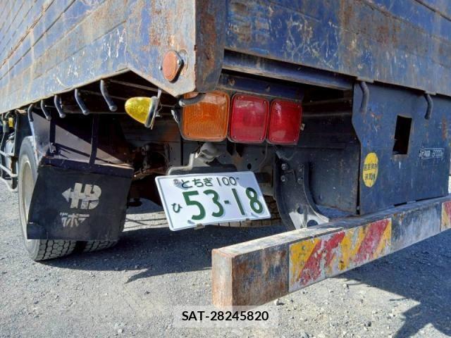 Mitsubishi FIGHTER 2008-08 2348545-14