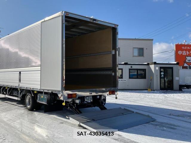 Mitsubishi FIGHTER 2024-12 2348536-14