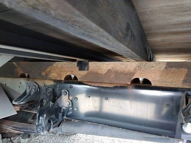 Mitsubishi FIGHTER 2019-02 2385840-17