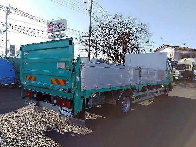 Mitsubishi FIGHTER 2019-02 2385840-2