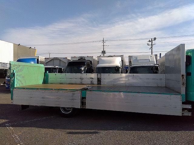 Mitsubishi FIGHTER 2019-02 2385840-4