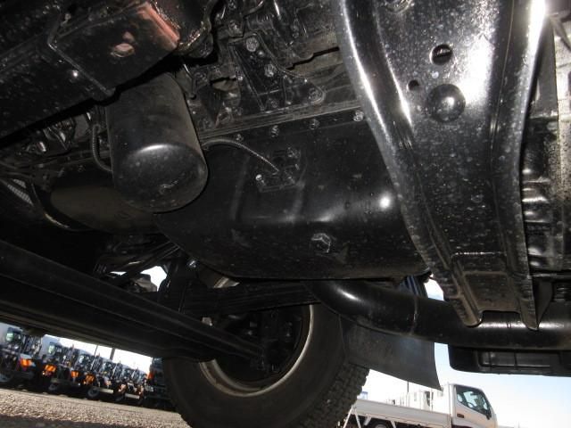 Mitsubishi FIGHTER 2015-03 2385832-21