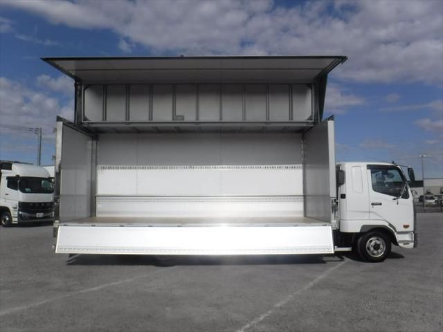 Mitsubishi FIGHTER 2023-04 2385830-24