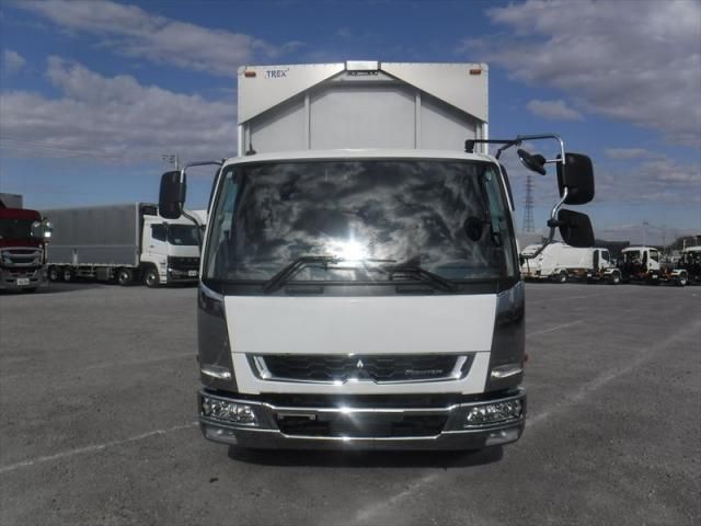 Mitsubishi FIGHTER 2023-04 2385830-2