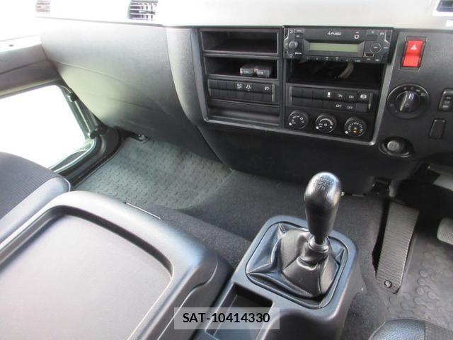 Mitsubishi FIGHTER 2020-09 2446411-11