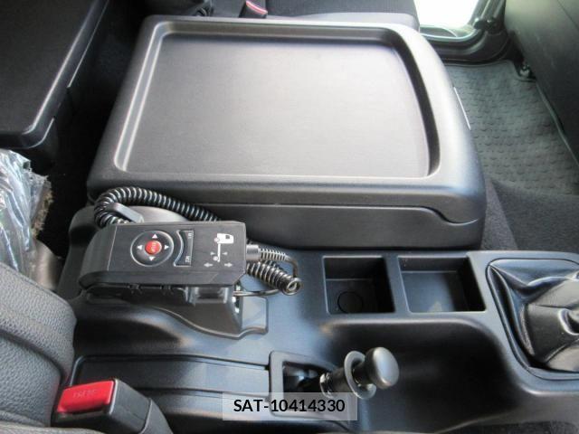 Mitsubishi FIGHTER 2020-09 2446411-12