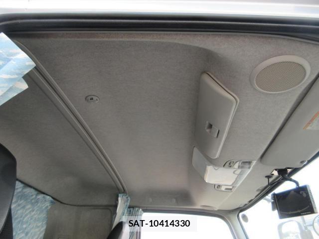 Mitsubishi FIGHTER 2020-09 2446411-15