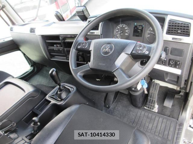 Mitsubishi FIGHTER 2020-09 2446411-8