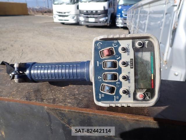Mitsubishi FIGHTER 2013-07 2776867-11