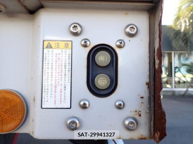 Mitsubishi FIGHTER 2018-05 2960776-21