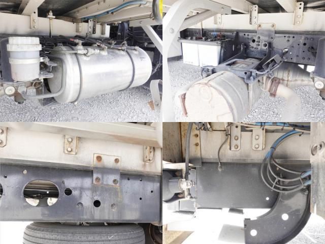 Mitsubishi FIGHTER 2014-10 3000784-17