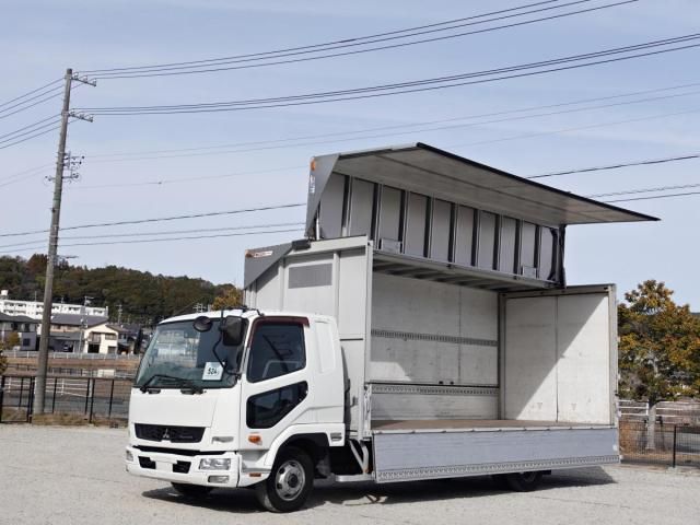 Mitsubishi FIGHTER 2014-10 3000784-23