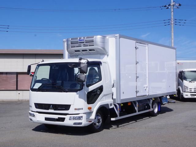 Mitsubishi FIGHTER 2025-11 3292691-0