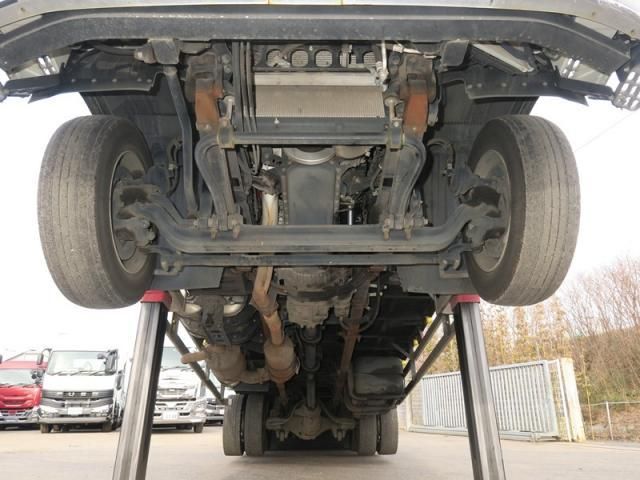 Mitsubishi FIGHTER 2022-06 3356755-19