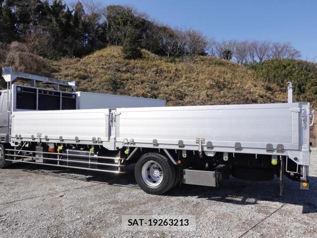 Mitsubishi FIGHTER 2015-12 3669224-10