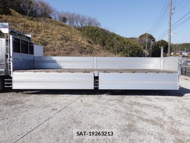 Mitsubishi FIGHTER 2015-12 3669224-14
