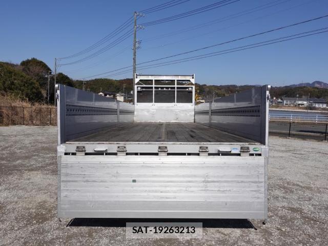 Mitsubishi FIGHTER 2015-12 3669224-16