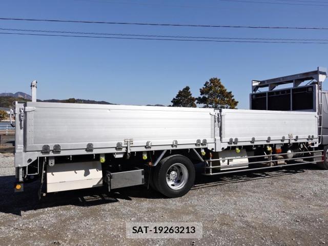 Mitsubishi FIGHTER 2015-12 3669224-8