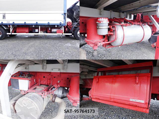 Mitsubishi FIGHTER 2016-07 3669221-17