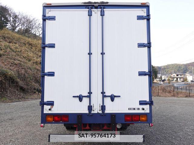Mitsubishi FIGHTER 2016-07 3669221-7