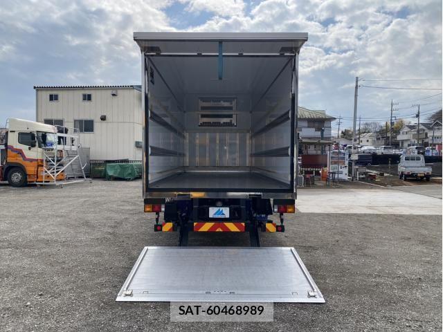 Mitsubishi FIGHTER 2023-05 3714207-8