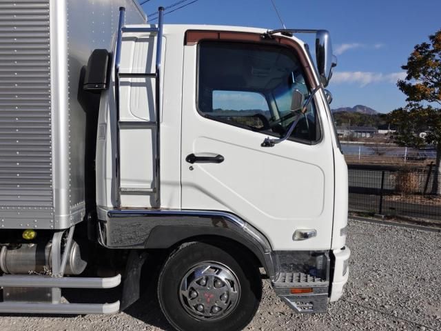 Mitsubishi FIGHTER 2015-03 3758456-3