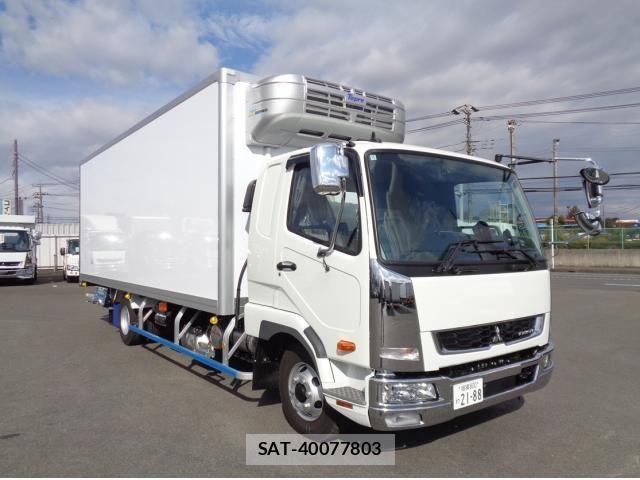 Mitsubishi FIGHTER 2025-11 3905501-0