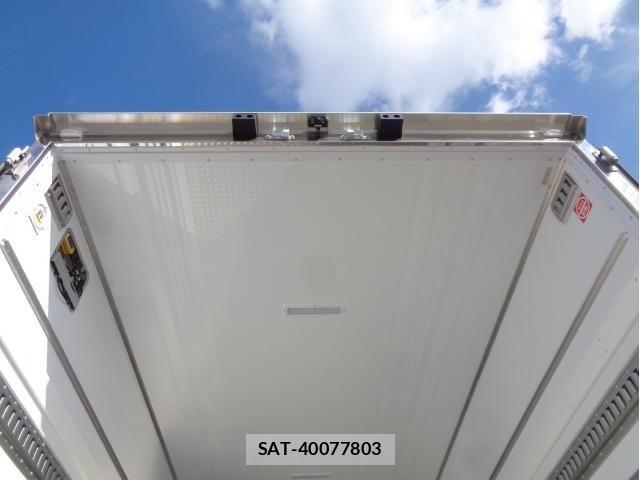 Mitsubishi FIGHTER 2025-11 3905501-9