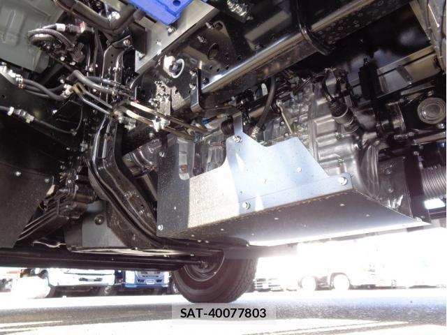 Mitsubishi FIGHTER 2025-11 3905501-17