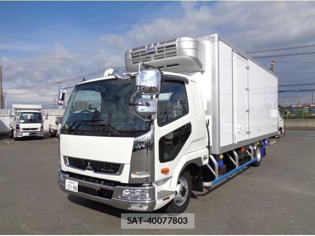 Mitsubishi FIGHTER 2025-11 3905501-1