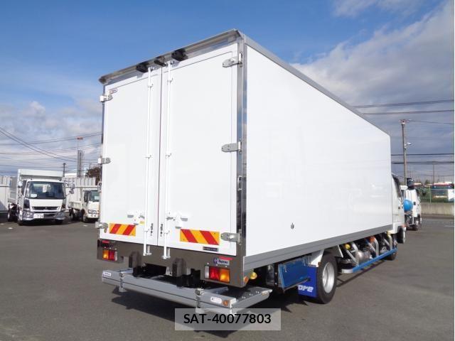 Mitsubishi FIGHTER 2025-11 3905501-2