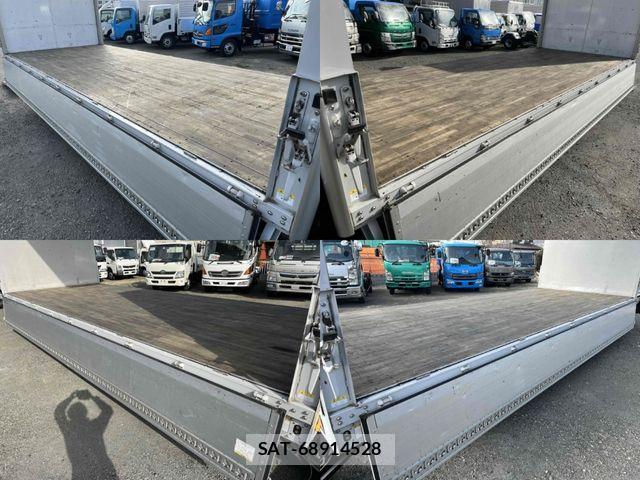 Mitsubishi FIGHTER 2019-08 3905520-9