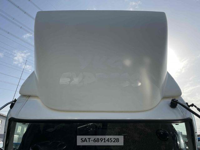 Mitsubishi FIGHTER 2019-08 3905520-15