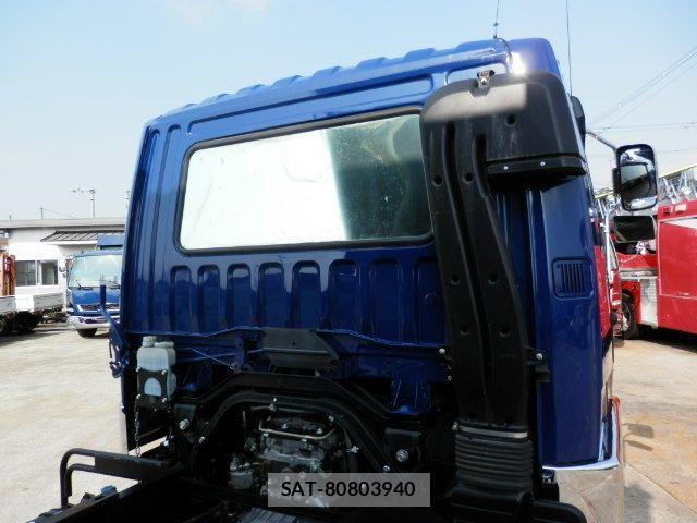 Mitsubishi FIGHTER 2021-12 3934132-19