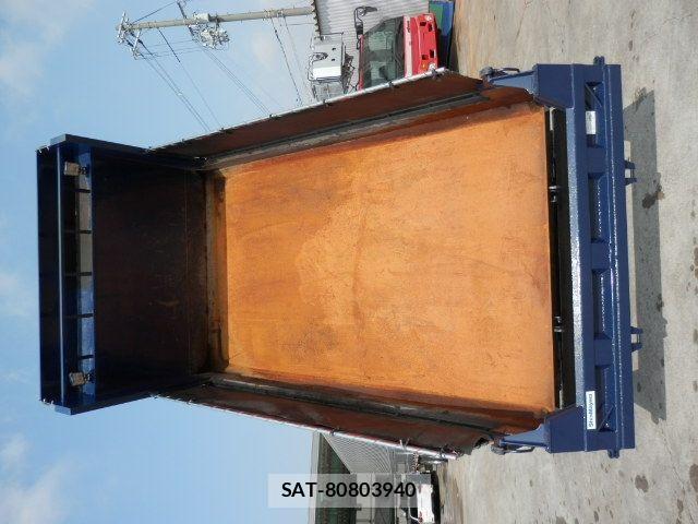Mitsubishi FIGHTER 2021-12 3934132-6