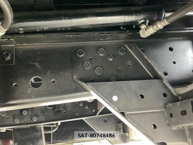 Mitsubishi FIGHTER 2018-04 4042041-14