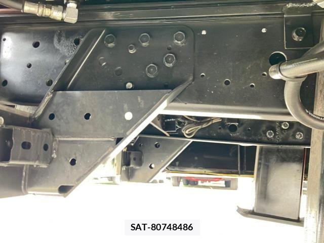 Mitsubishi FIGHTER 2018-04 4042041-15