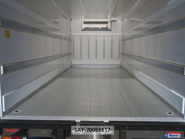 Mitsubishi FIGHTER 2025-09 4109454-9