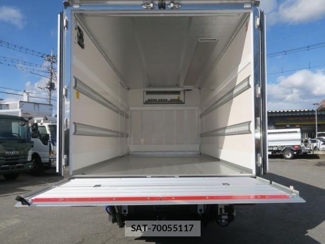 Mitsubishi FIGHTER 2025-09 4109454-10