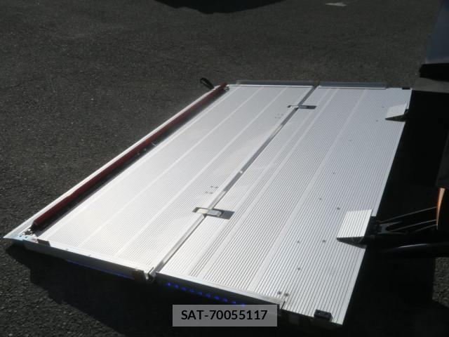 Mitsubishi FIGHTER 2025-09 4109454-12