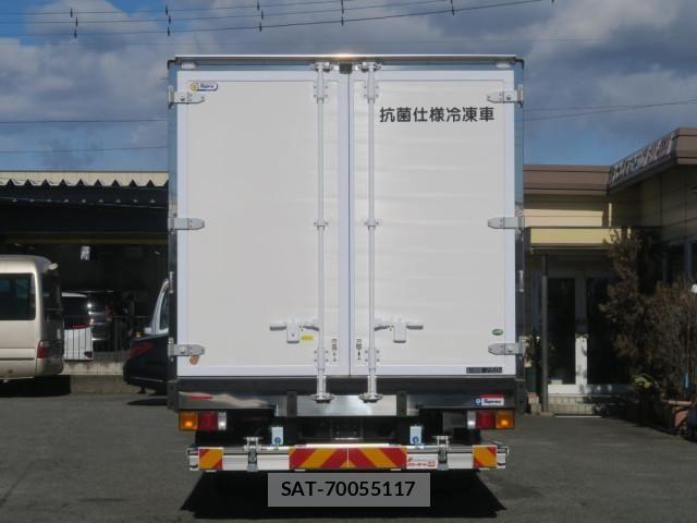 Mitsubishi FIGHTER 2025-09 4109454-4