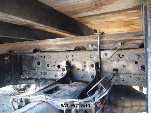 Mitsubishi FIGHTER 2015-12 4109496-24