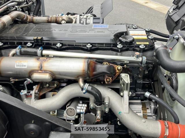 Mitsubishi FIGHTER 2025-06 4175419-14