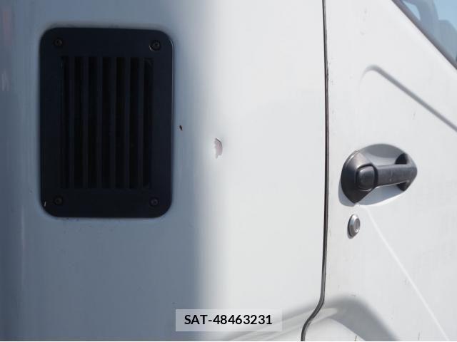 Mitsubishi FIGHTER 2016-09 4370772-19