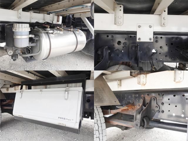 Mitsubishi FIGHTER 2014-03 4384496-21