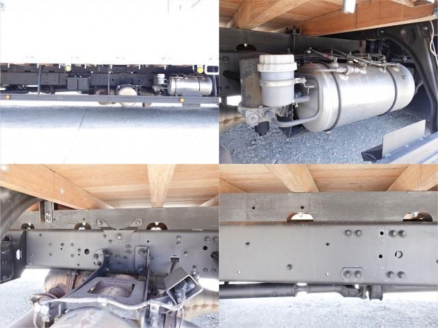 Mitsubishi FIGHTER 2014-05 4384482-19