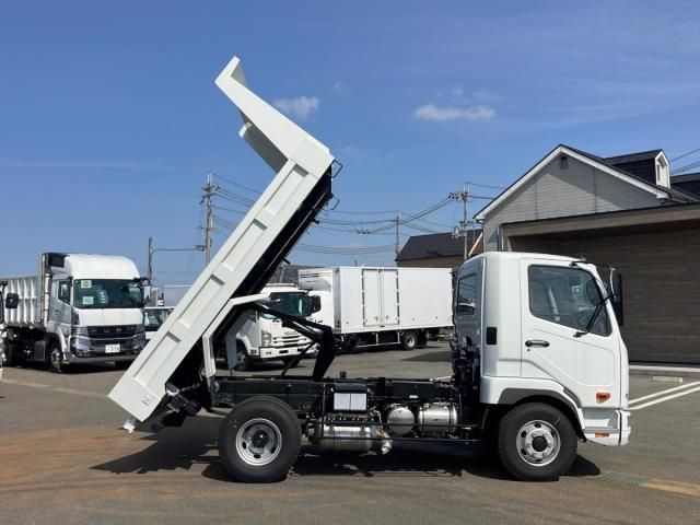 Mitsubishi FIGHTER 2025-10 4384467-5