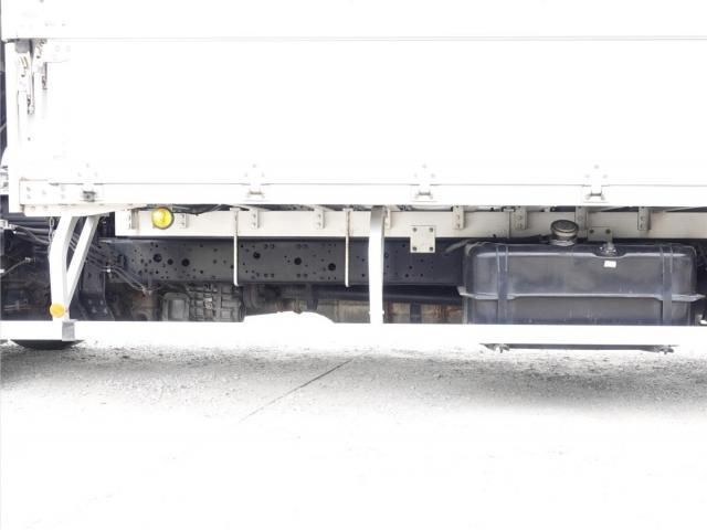 Mitsubishi FIGHTER 2014-03 4384494-24