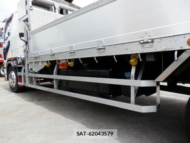 Mitsubishi FIGHTER 2013-03 4638903-10